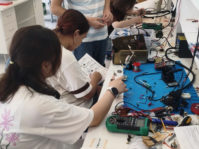 От наноскопии до квантовой криптографии